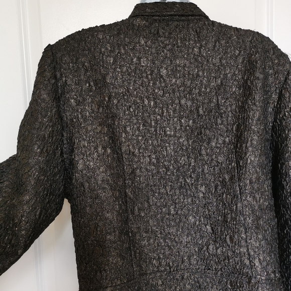 Plus Size Softworks Black with Hint of Gold Blazer Jacket stretchy size 16 - Picture 7 of 9